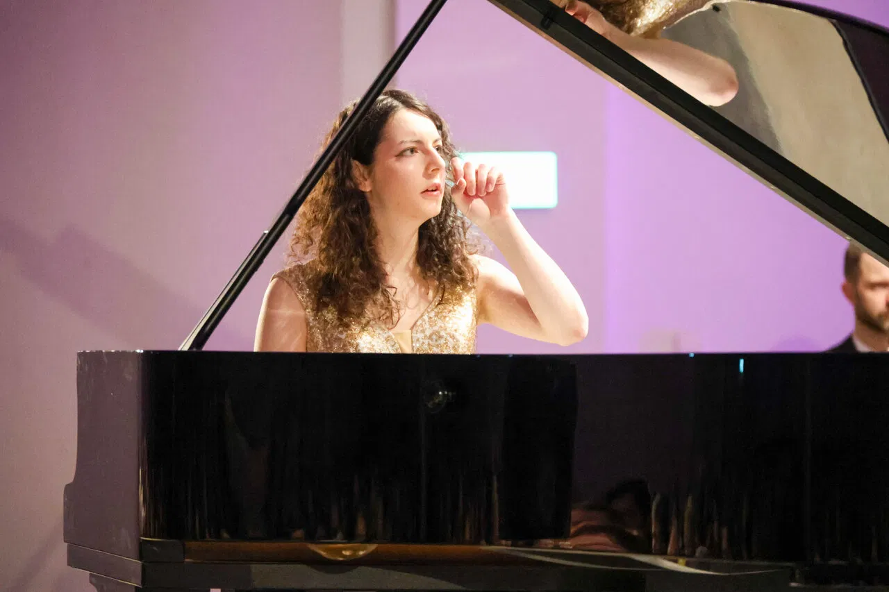 11789871-260307marvinmyketin40